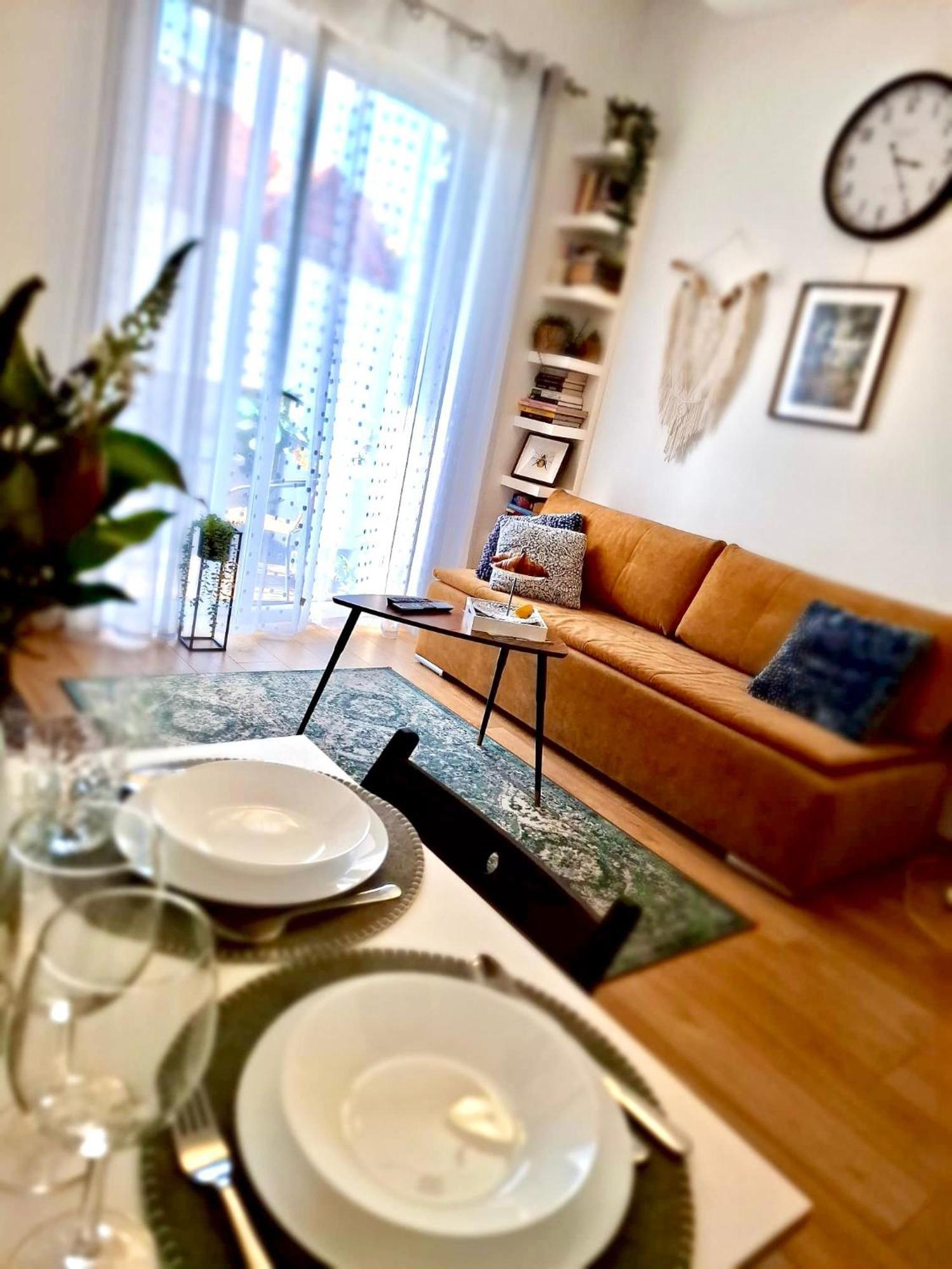 Apartament Na Grobli, Przy Kladce Zwierzynieckiej Вроцлав Екстериор снимка